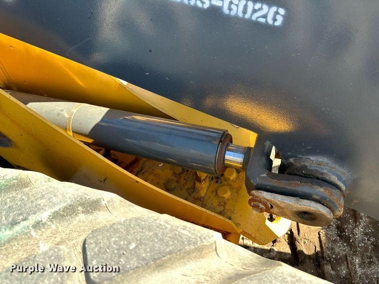 image for item OA9519 2006 John Deere 444J wheel loader