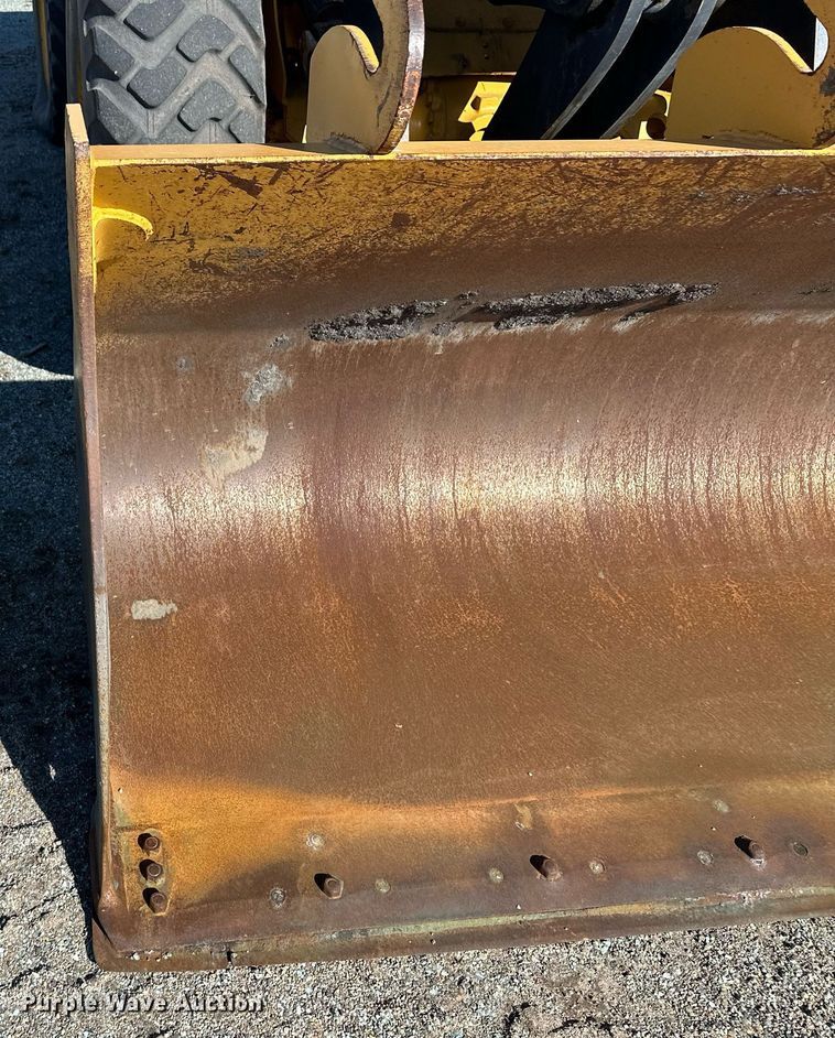 image for item OA9519 2006 John Deere 444J wheel loader