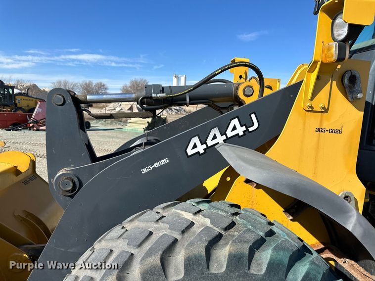 image for item OA9519 2006 John Deere 444J wheel loader