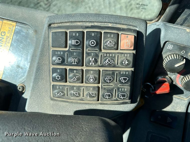 image for item OA9519 2006 John Deere 444J wheel loader