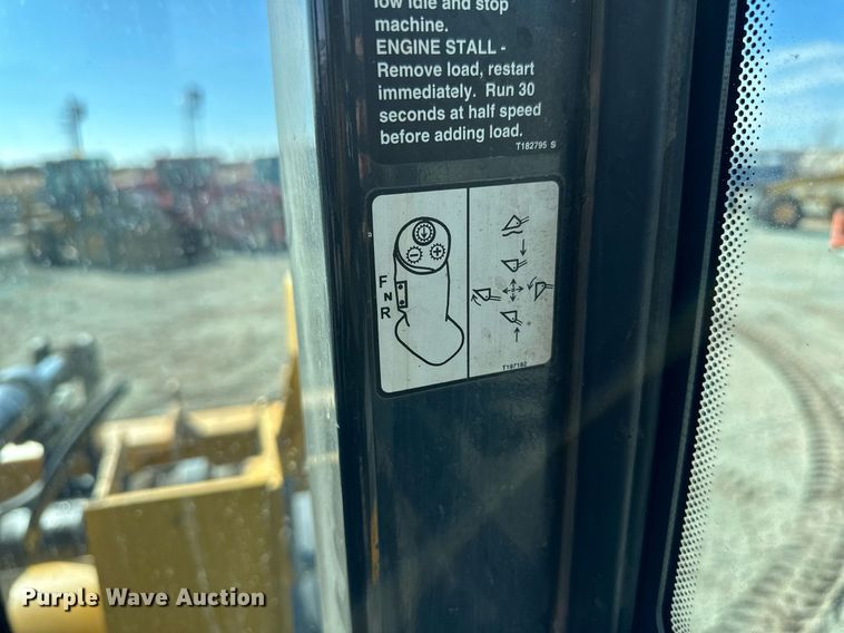 image for item OA9519 2006 John Deere 444J wheel loader