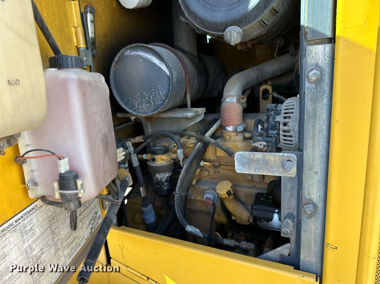 image for item OA9519 2006 John Deere 444J wheel loader