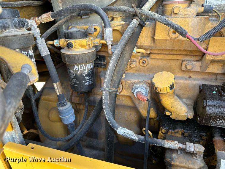 image for item OA9519 2006 John Deere 444J wheel loader