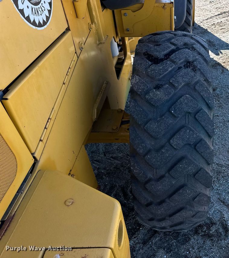 image for item OA9519 2006 John Deere 444J wheel loader