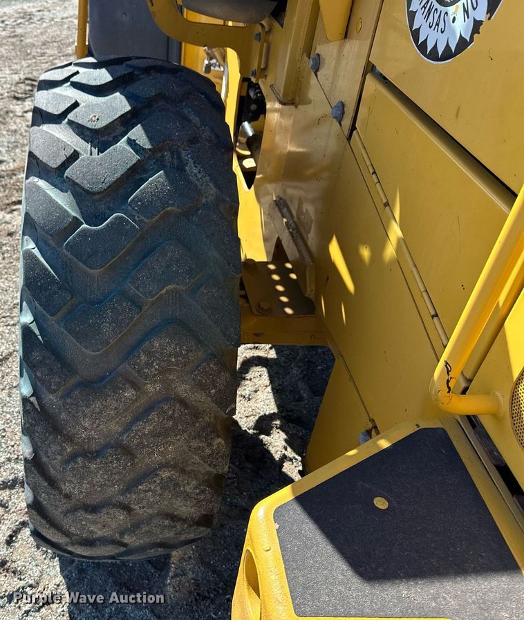 image for item OA9519 2006 John Deere 444J wheel loader