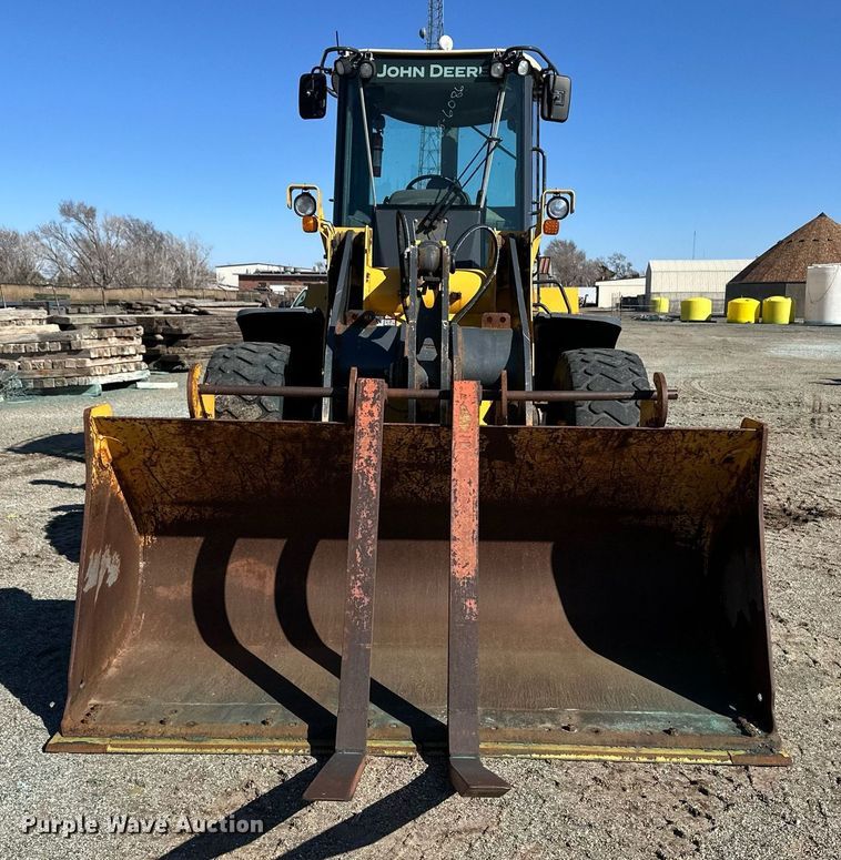 image for item OA9520 2006 John Deere 444J wheel loader