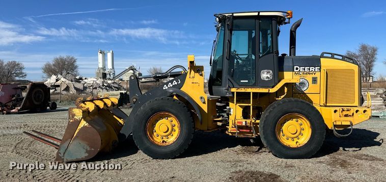 image for item OA9520 2006 John Deere 444J wheel loader