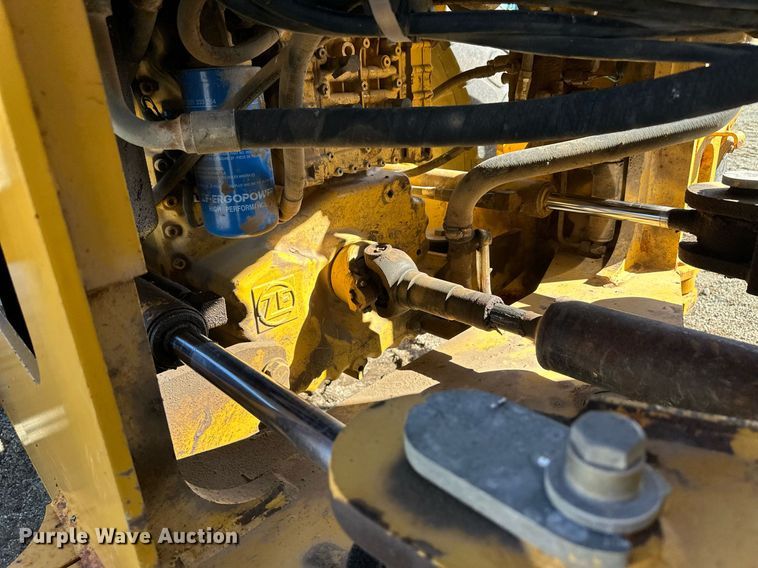 image for item OA9520 2006 John Deere 444J wheel loader