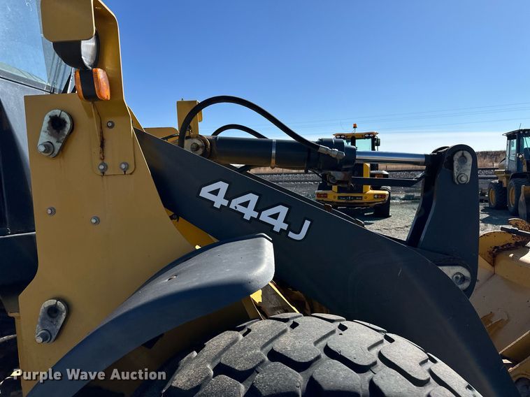 image for item OA9520 2006 John Deere 444J wheel loader