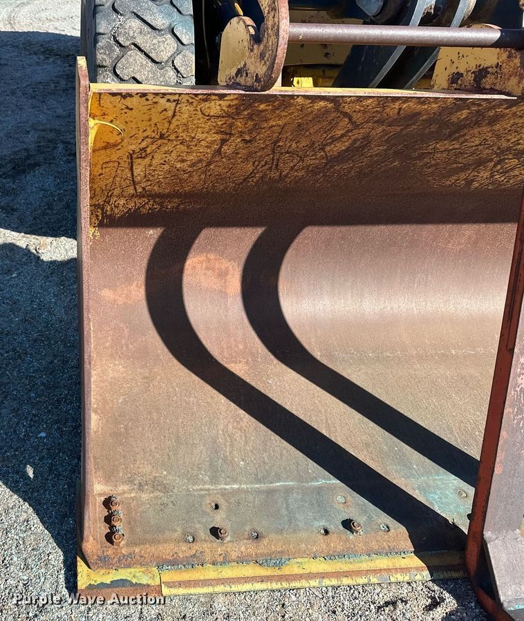 image for item OA9520 2006 John Deere 444J wheel loader