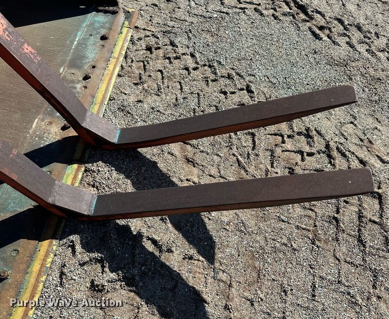 image for item OA9520 2006 John Deere 444J wheel loader