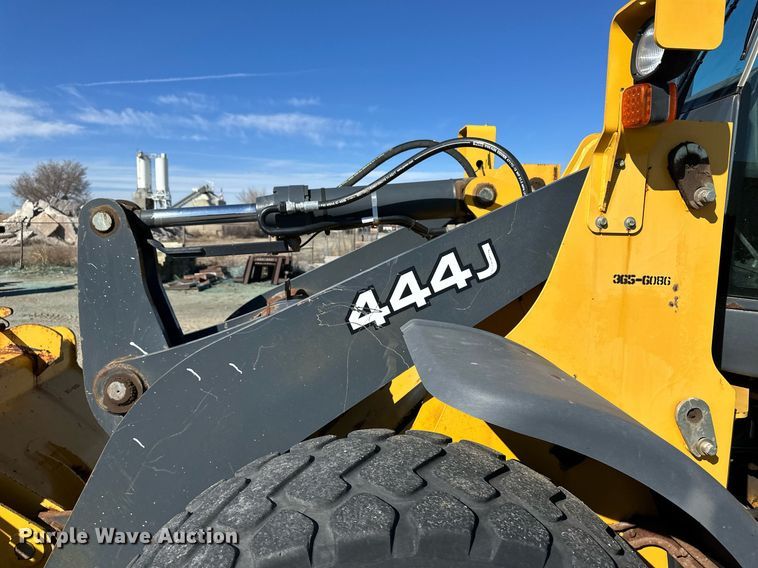 image for item OA9520 2006 John Deere 444J wheel loader