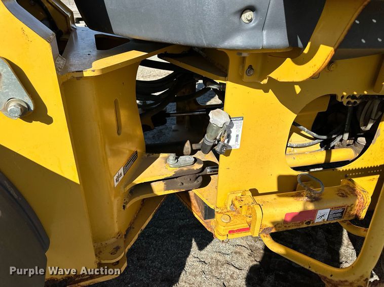 image for item OA9520 2006 John Deere 444J wheel loader