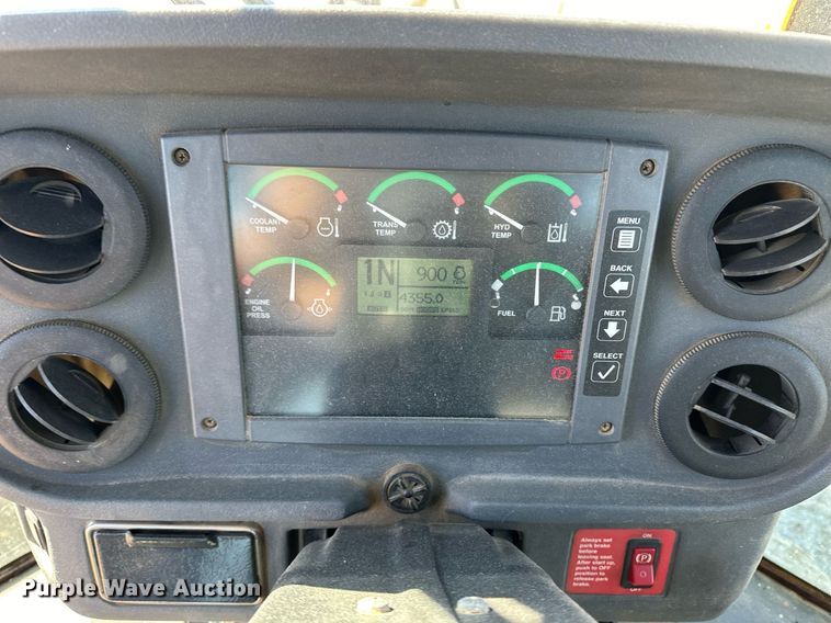 image for item OA9520 2006 John Deere 444J wheel loader