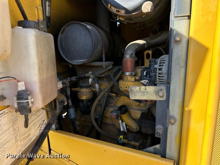 image for item OA9520 2006 John Deere 444J wheel loader