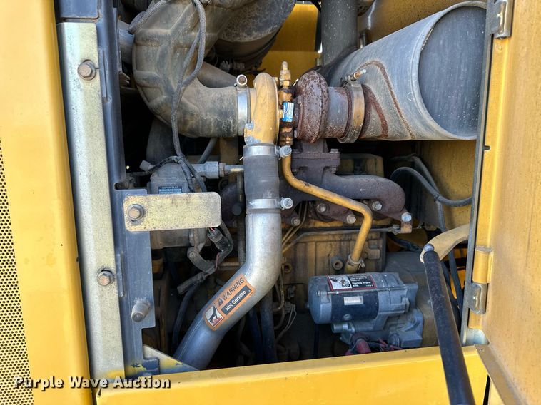 image for item OA9520 2006 John Deere 444J wheel loader