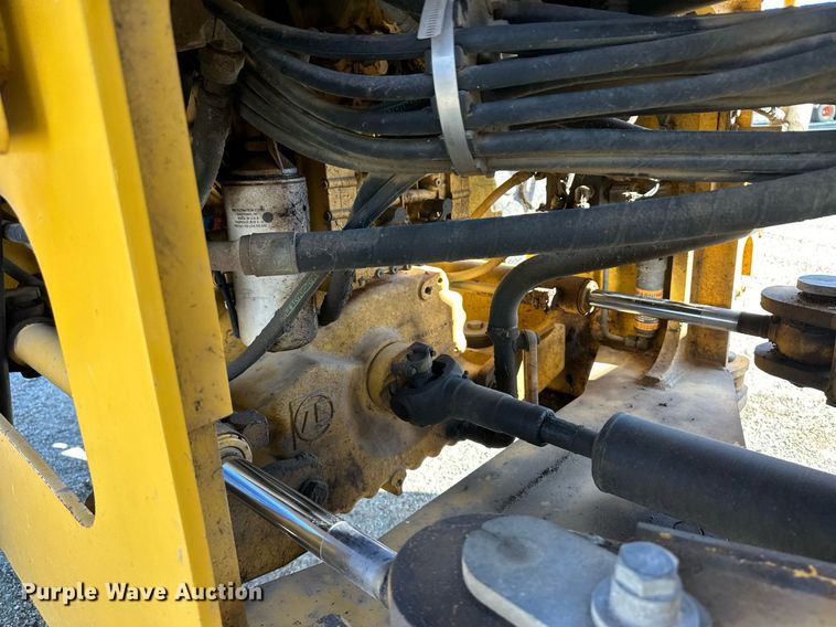 image for item OA9521 2006 John Deere 444J wheel loader