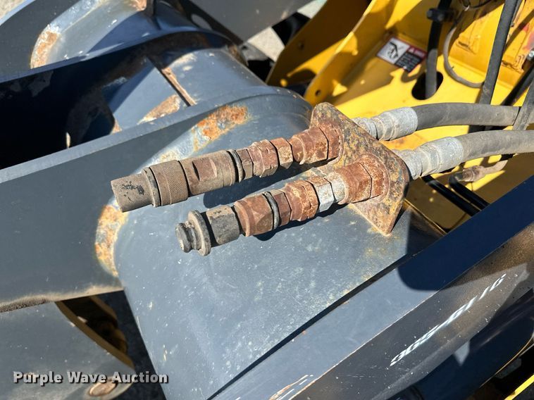 image for item OA9521 2006 John Deere 444J wheel loader