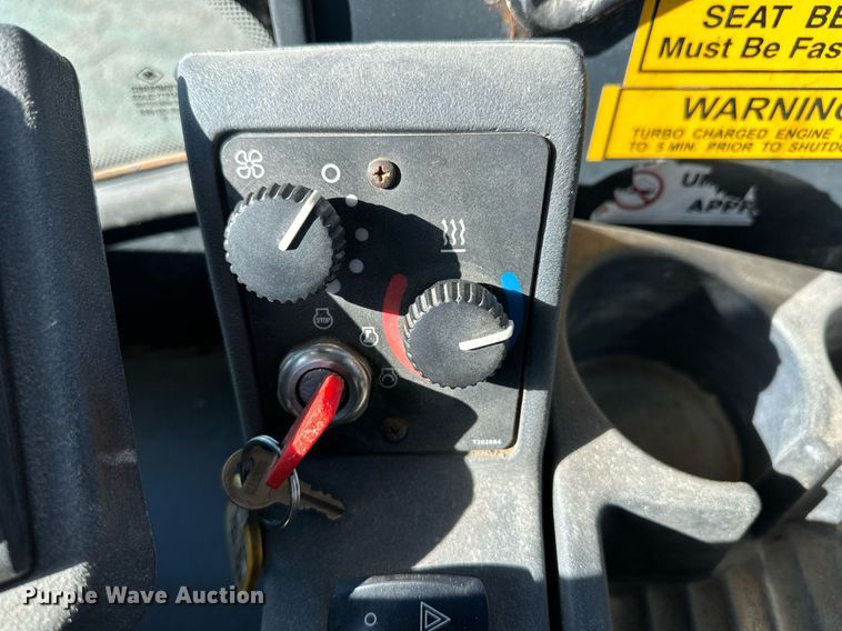 image for item OA9521 2006 John Deere 444J wheel loader