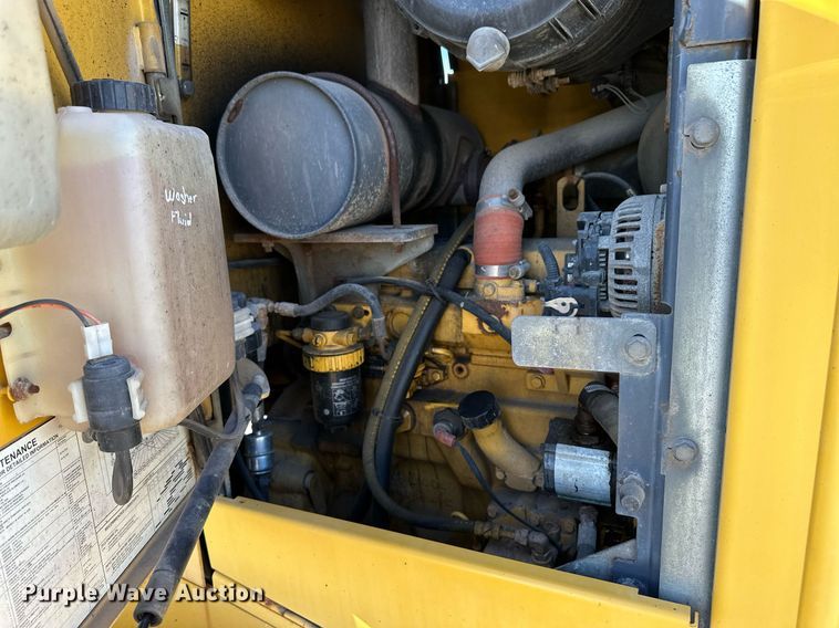 image for item OA9521 2006 John Deere 444J wheel loader