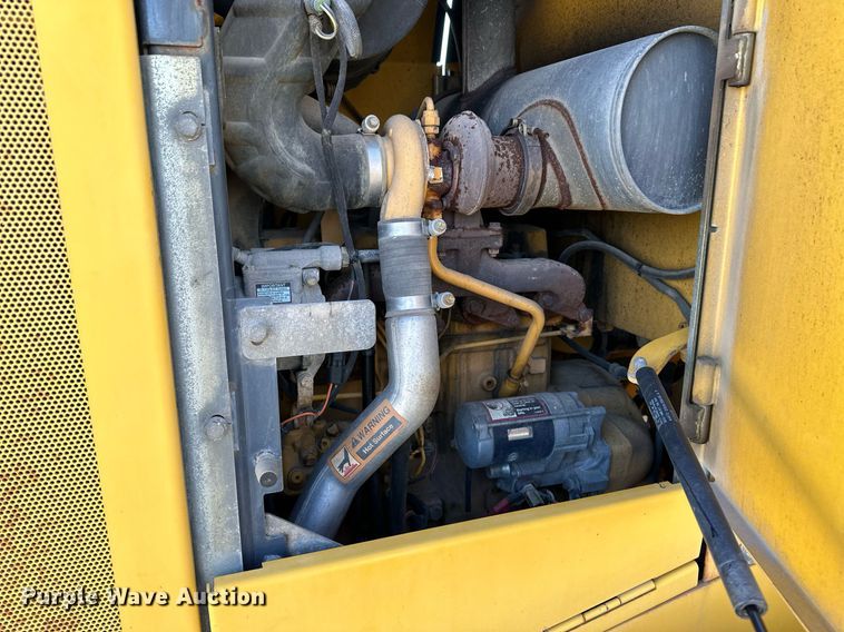 image for item OA9521 2006 John Deere 444J wheel loader