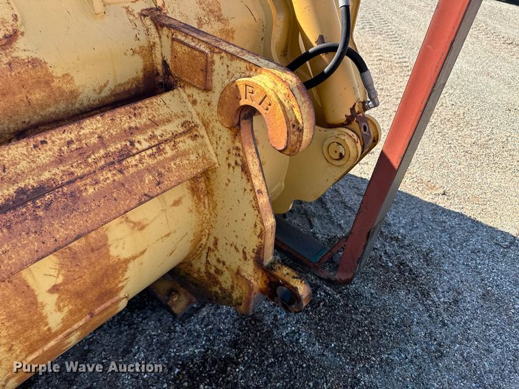 image for item OA9521 2006 John Deere 444J wheel loader