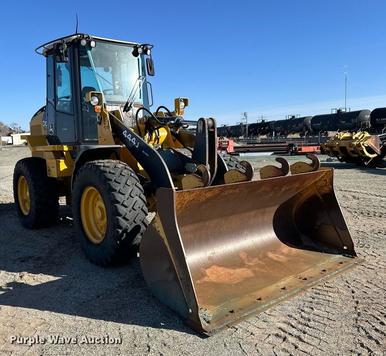 image for item OA9522 2006 John Deere 444J wheel loader