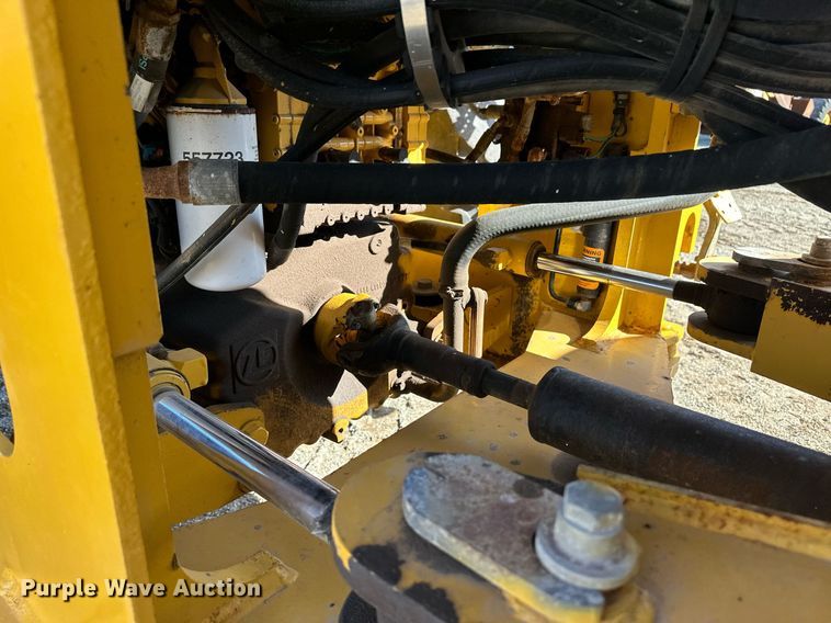 image for item OA9522 2006 John Deere 444J wheel loader