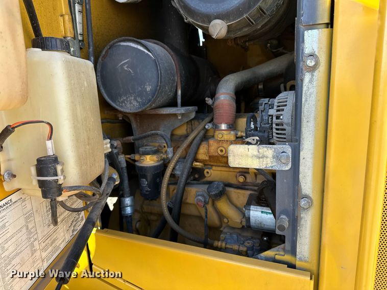 image for item OA9522 2006 John Deere 444J wheel loader