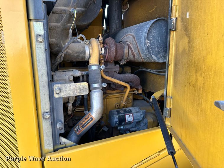 image for item OA9522 2006 John Deere 444J wheel loader