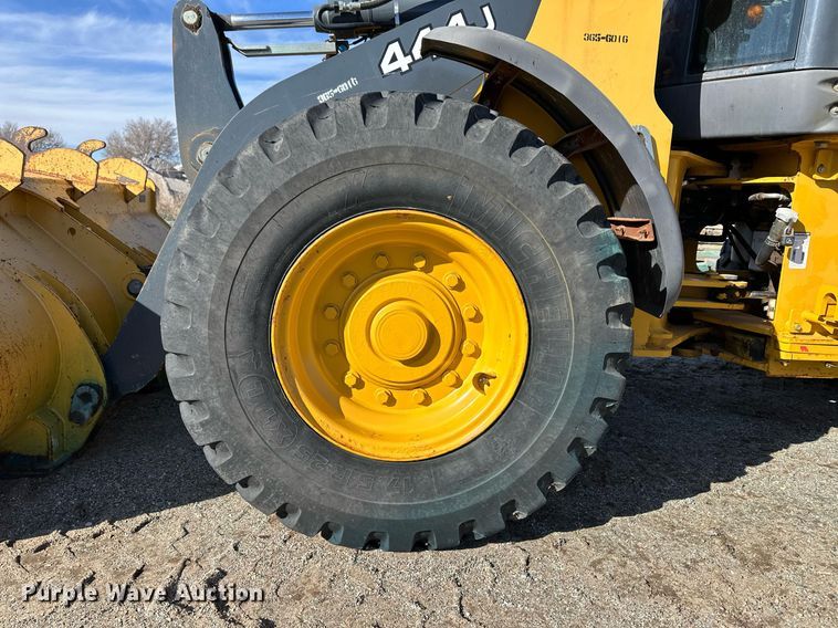 image for item OA9522 2006 John Deere 444J wheel loader