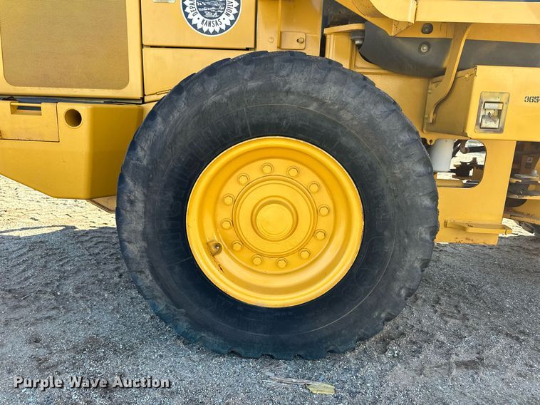 image for item OA9522 2006 John Deere 444J wheel loader
