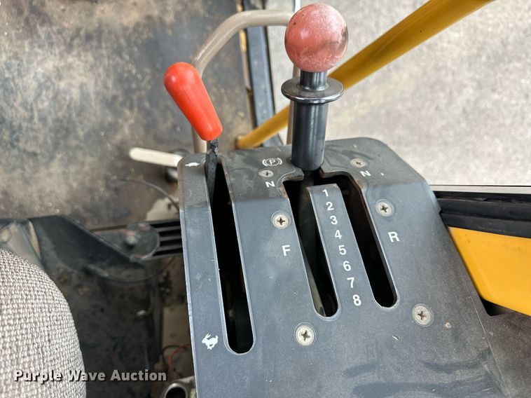 image for item OA9525 2001 John Deere 770CH motor grader