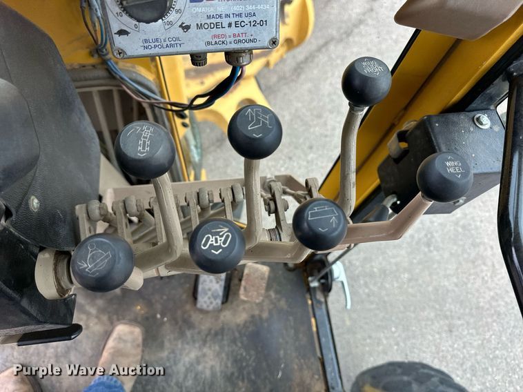 image for item OA9525 2001 John Deere 770CH motor grader