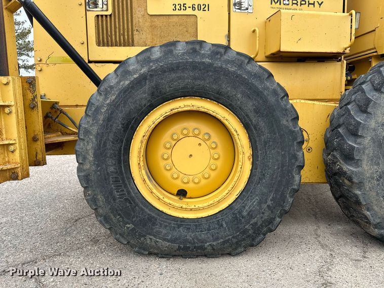 image for item OA9525 2001 John Deere 770CH motor grader