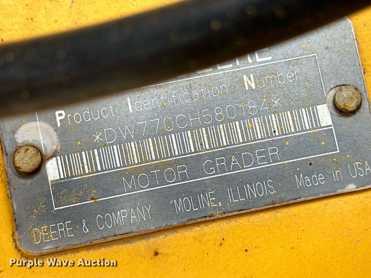 image for item OA9525 2001 John Deere 770CH motor grader