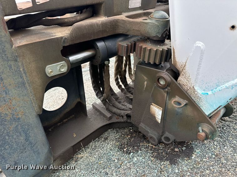 image for item OA9544 Bobcat 8811 skid steer backhoe