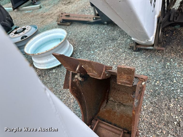 image for item OA9544 Bobcat 8811 skid steer backhoe