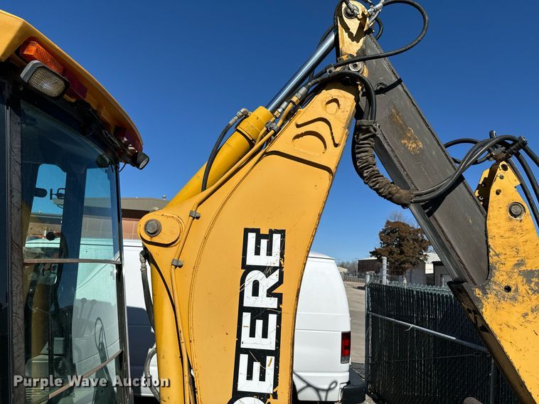 image for item OJ9492 2005 John Deere 310G backhoe