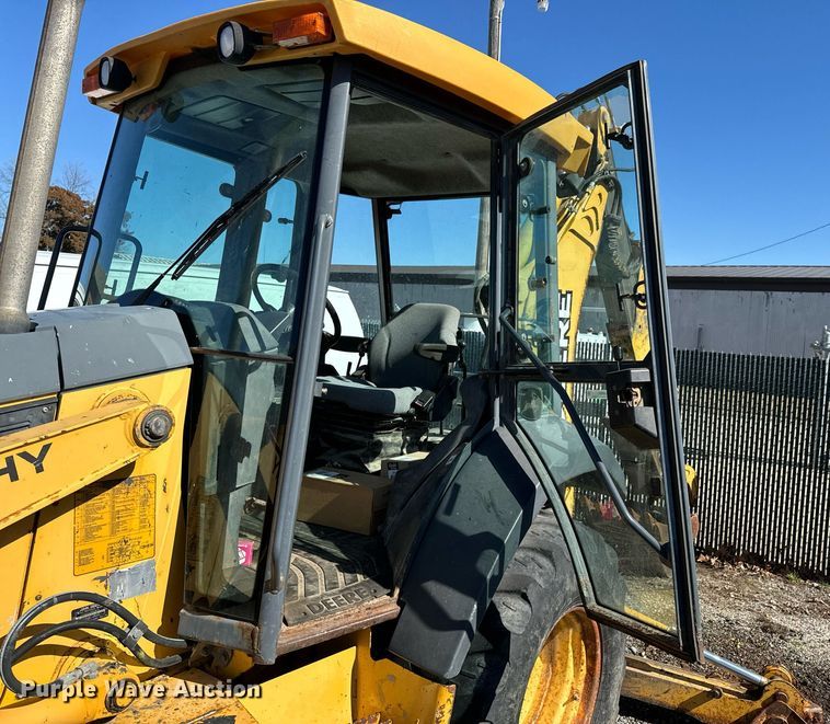 image for item OJ9492 2005 John Deere 310G backhoe