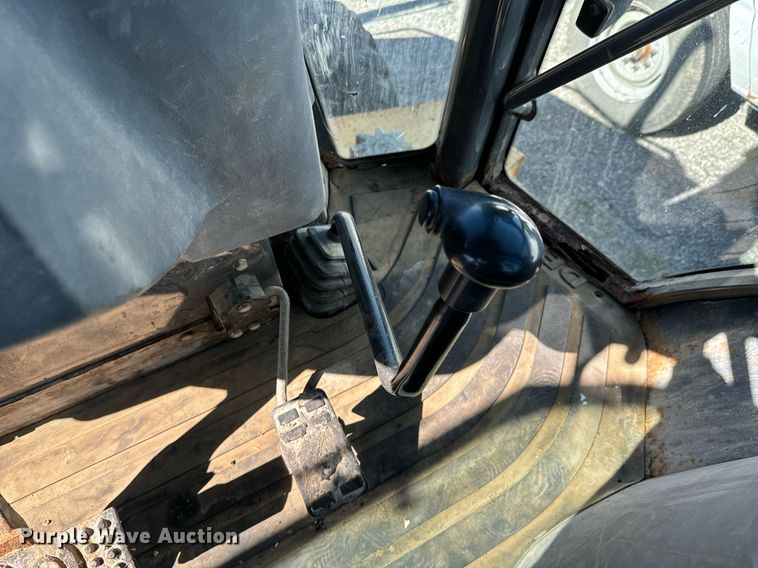 image for item OJ9492 2005 John Deere 310G backhoe