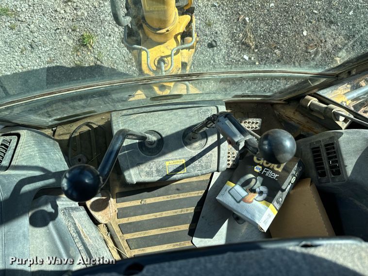 image for item OJ9492 2005 John Deere 310G backhoe