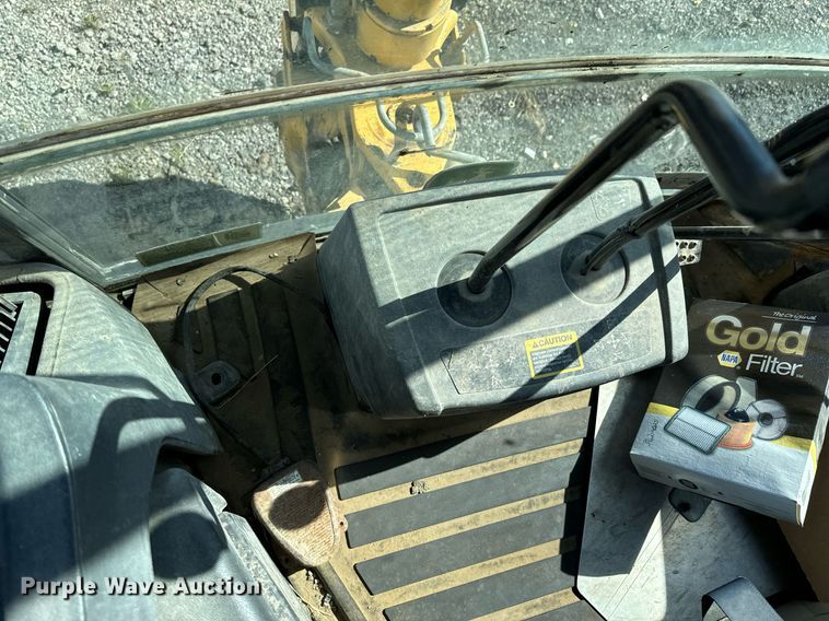 image for item OJ9492 2005 John Deere 310G backhoe