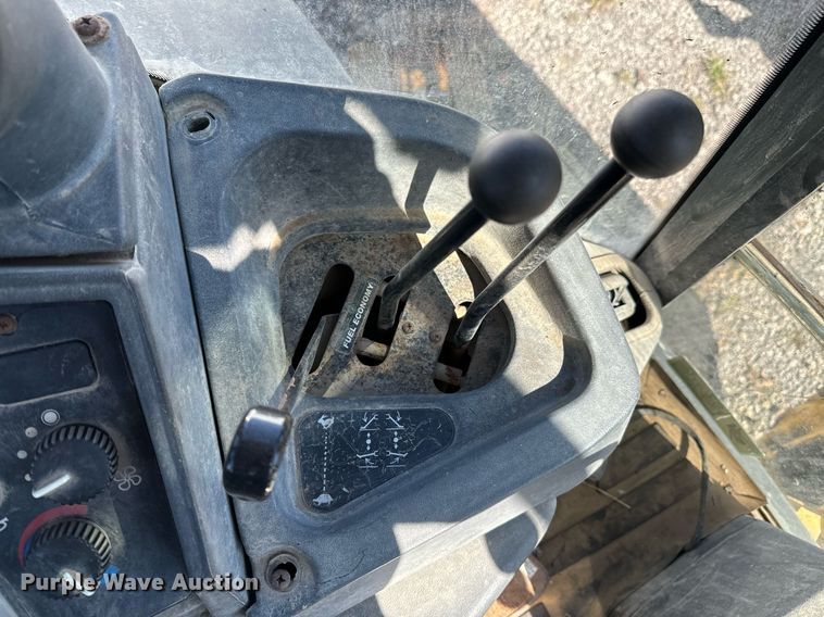 image for item OJ9492 2005 John Deere 310G backhoe