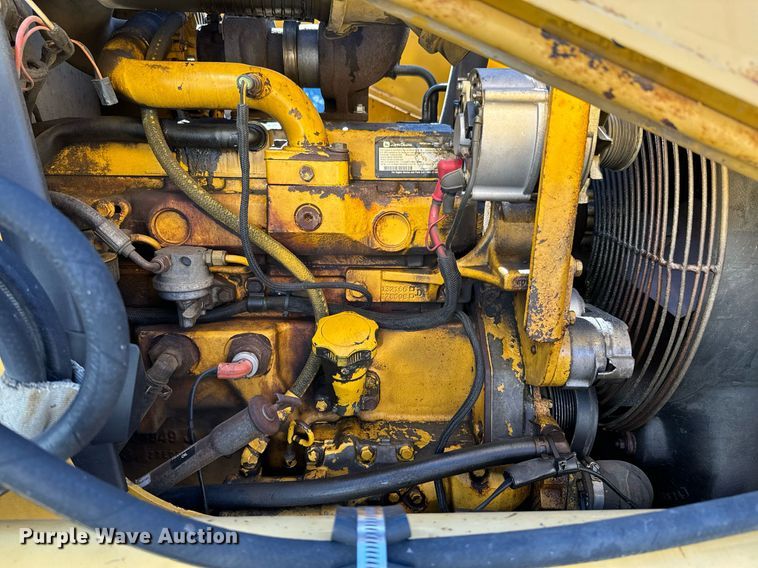 image for item OJ9492 2005 John Deere 310G backhoe