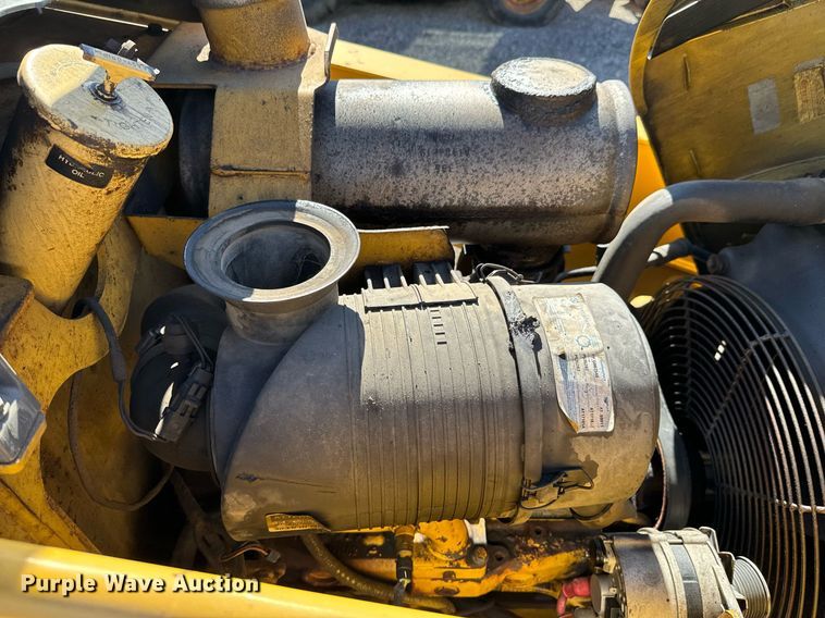 image for item OJ9492 2005 John Deere 310G backhoe