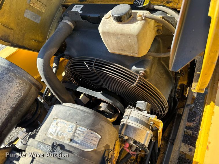 image for item OJ9492 2005 John Deere 310G backhoe