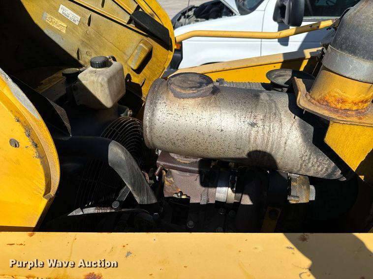 image for item OJ9492 2005 John Deere 310G backhoe