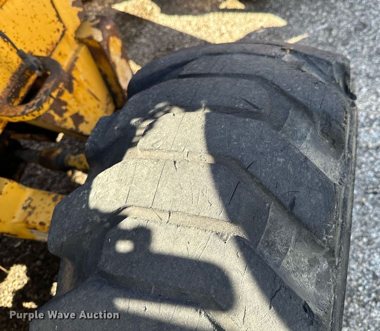 image for item OJ9492 2005 John Deere 310G backhoe