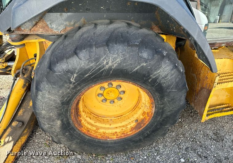 image for item OJ9492 2005 John Deere 310G backhoe